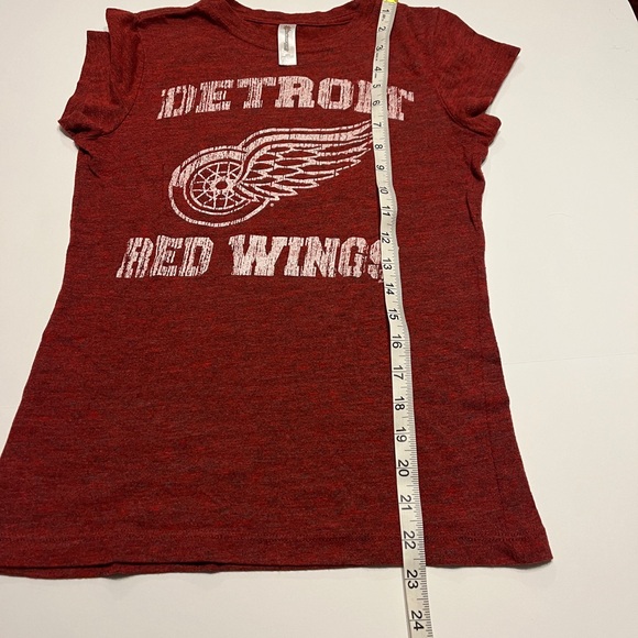Detroit Red Wings Tee - Picture 2 of 9